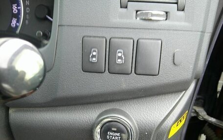 Toyota ISis I, 2017 год, 978 963 рублей, 13 фотография