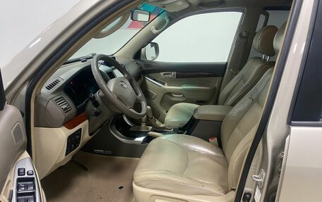 Toyota Land Cruiser Prado 120 рестайлинг, 2004 год, 1 296 000 рублей, 20 фотография