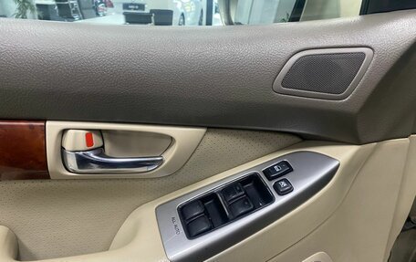 Toyota Land Cruiser Prado 120 рестайлинг, 2004 год, 1 296 000 рублей, 17 фотография