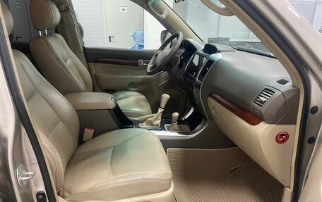 Toyota Land Cruiser Prado 120 рестайлинг, 2004 год, 1 296 000 рублей, 22 фотография