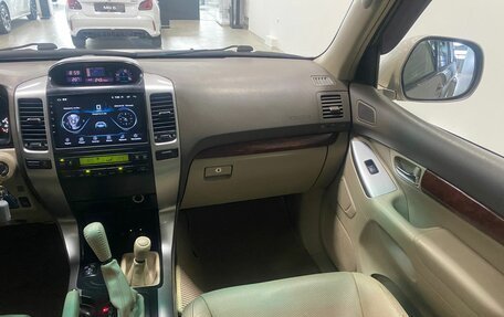 Toyota Land Cruiser Prado 120 рестайлинг, 2004 год, 1 296 000 рублей, 28 фотография