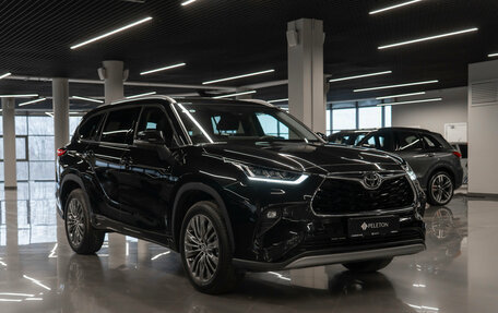 Toyota Highlander, 2025 год, 5 400 000 рублей, 2 фотография