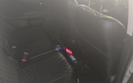 Mitsubishi Outlander III рестайлинг 3, 2019 год, 2 000 000 рублей, 4 фотография