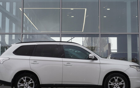 Mitsubishi Outlander III рестайлинг 3, 2013 год, 1 295 000 рублей, 4 фотография