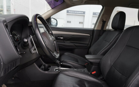 Mitsubishi Outlander III рестайлинг 3, 2013 год, 1 295 000 рублей, 10 фотография