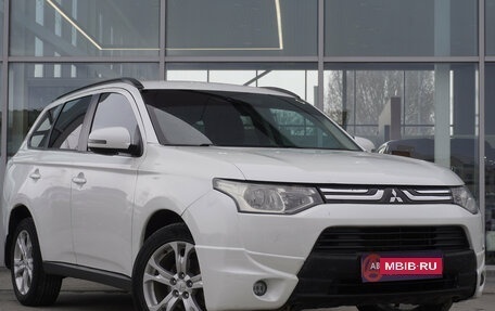 Mitsubishi Outlander III рестайлинг 3, 2013 год, 1 295 000 рублей, 3 фотография