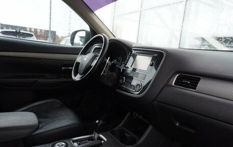 Mitsubishi Outlander III рестайлинг 3, 2013 год, 1 295 000 рублей, 20 фотография
