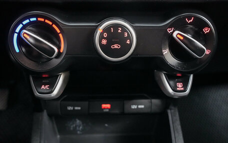 KIA Rio IV, 2020 год, 1 696 000 рублей, 12 фотография