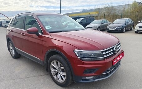 Volkswagen Tiguan II, 2018 год, 2 799 000 рублей, 1 фотография