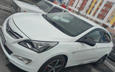 Hyundai Solaris II рестайлинг, 2016 год, 600 000 рублей, 2 фотография