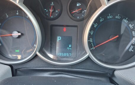 Chevrolet Cruze II, 2011 год, 640 000 рублей, 9 фотография