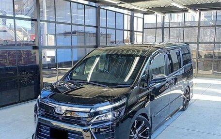 Toyota Voxy III, 2021 год, 1 873 656 рублей, 2 фотография