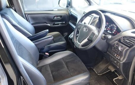 Toyota Voxy III, 2021 год, 1 873 656 рублей, 15 фотография