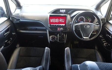 Toyota Voxy III, 2021 год, 1 873 656 рублей, 14 фотография