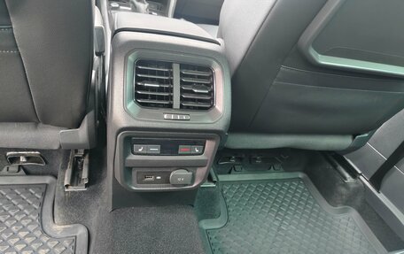 Volkswagen Tiguan II, 2018 год, 2 799 000 рублей, 5 фотография