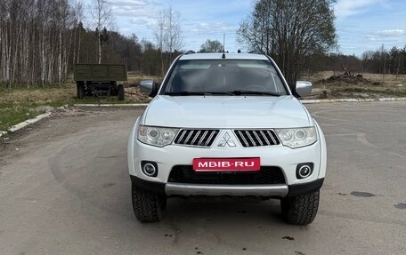 Mitsubishi Pajero Sport II рестайлинг, 2013 год, 1 600 000 рублей, 1 фотография