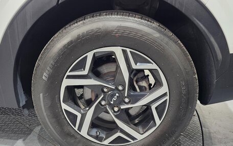 KIA Sportage IV рестайлинг, 2023 год, 2 420 000 рублей, 21 фотография