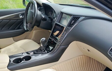 Infiniti Q50 I рестайлинг, 2015 год, 2 100 000 рублей, 11 фотография