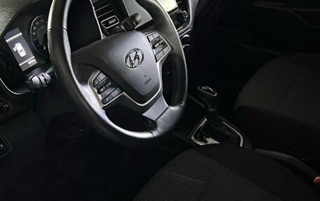 Hyundai Solaris II рестайлинг, 2020 год, 1 050 000 рублей, 5 фотография