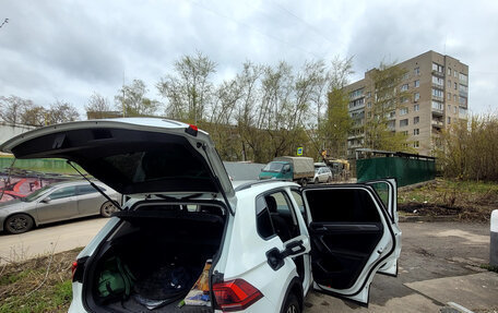 Volkswagen Tiguan II, 2020 год, 2 600 000 рублей, 3 фотография