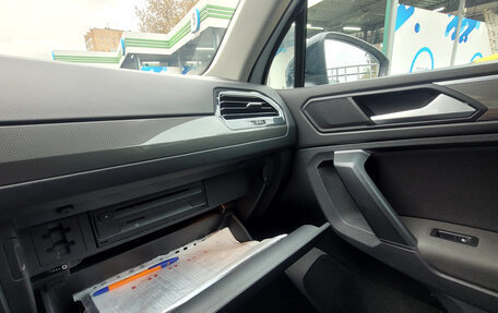 Volkswagen Tiguan II, 2020 год, 2 600 000 рублей, 6 фотография