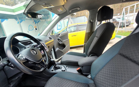 Volkswagen Tiguan II, 2020 год, 2 600 000 рублей, 8 фотография