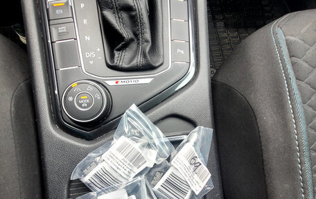 Volkswagen Tiguan II, 2020 год, 2 600 000 рублей, 13 фотография