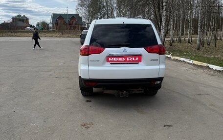 Mitsubishi Pajero Sport II рестайлинг, 2013 год, 1 600 000 рублей, 4 фотография