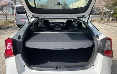 Toyota Prius IV XW50, 2022 год, 1 850 000 рублей, 15 фотография