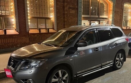 Nissan Pathfinder, 2015 год, 1 850 000 рублей, 1 фотография