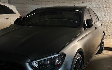 Mercedes-Benz E-Класс, 2022 год, 6 350 000 рублей, 1 фотография