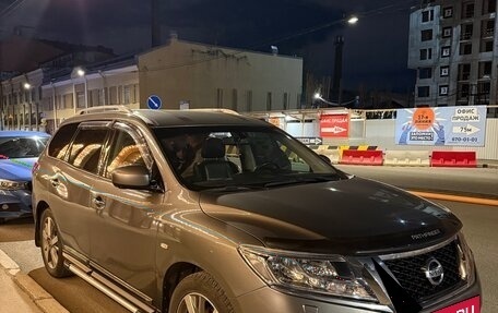 Nissan Pathfinder, 2015 год, 1 850 000 рублей, 2 фотография