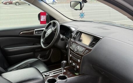 Nissan Pathfinder, 2015 год, 1 850 000 рублей, 10 фотография