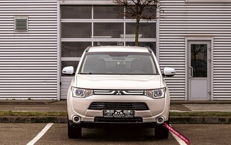 Mitsubishi Outlander III рестайлинг 3, 2014 год, 1 145 000 рублей, 2 фотография
