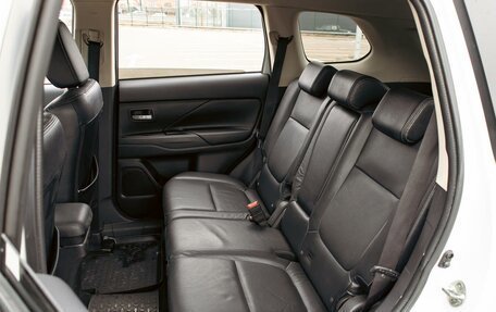 Mitsubishi Outlander III рестайлинг 3, 2014 год, 1 145 000 рублей, 16 фотография