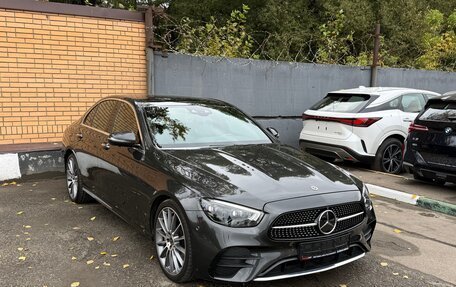 Mercedes-Benz E-Класс, 2022 год, 6 350 000 рублей, 4 фотография