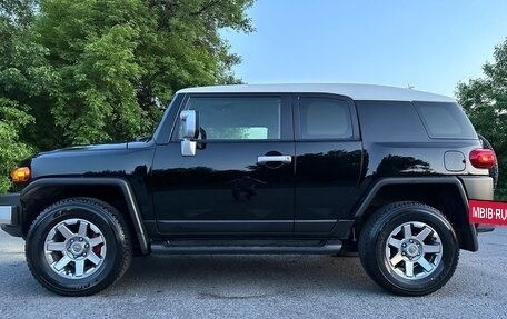 Toyota FJ Cruiser, 2022 год, 7 300 000 рублей, 3 фотография