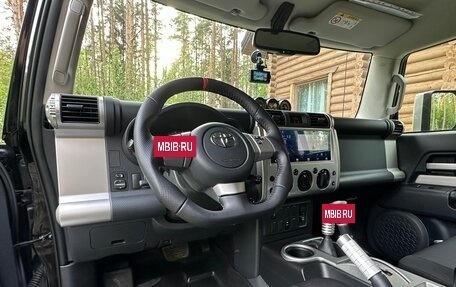 Toyota FJ Cruiser, 2022 год, 7 300 000 рублей, 7 фотография