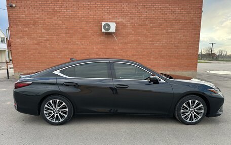 Lexus ES VII, 2020 год, 4 300 000 рублей, 1 фотография