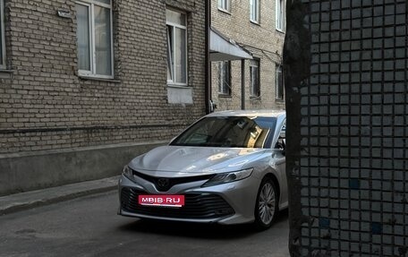Toyota Camry, 2018 год, 2 500 000 рублей, 1 фотография