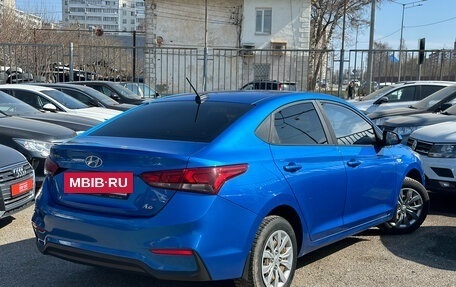 Hyundai Solaris II рестайлинг, 2018 год, 1 400 000 рублей, 3 фотография