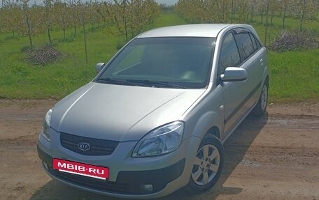 KIA Rio II, 2007 год, 530 000 рублей, 2 фотография