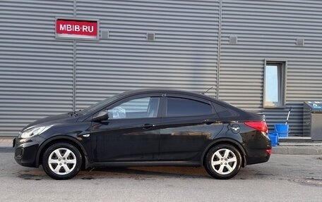 Hyundai Solaris II рестайлинг, 2011 год, 650 000 рублей, 2 фотография