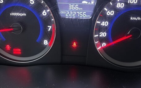 Hyundai Solaris II рестайлинг, 2011 год, 650 000 рублей, 11 фотография