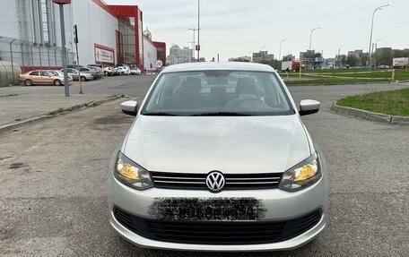 Volkswagen Polo VI (EU Market), 2013 год, 790 000 рублей, 2 фотография