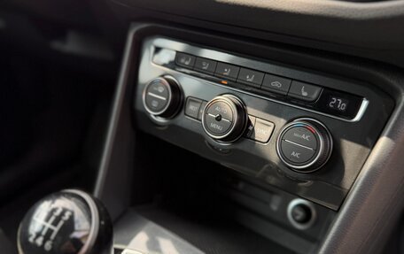 Volkswagen Tiguan II, 2017 год, 2 370 000 рублей, 23 фотография