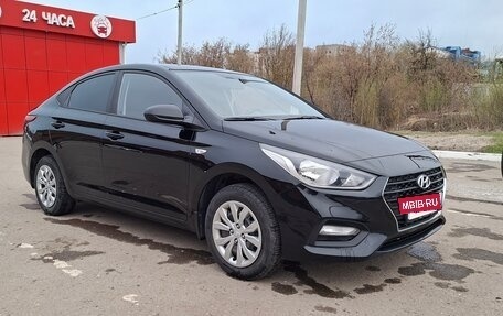 Hyundai Solaris II рестайлинг, 2018 год, 1 215 000 рублей, 8 фотография