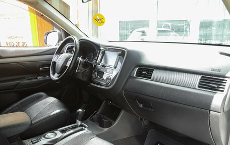 Mitsubishi Outlander III рестайлинг 3, 2012 год, 1 559 000 рублей, 19 фотография
