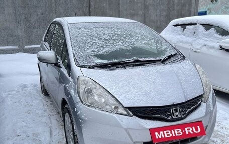Honda Fit III, 2013 год, 690 000 рублей, 2 фотография