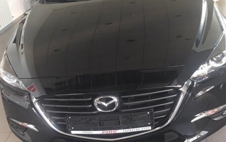 Mazda 3, 2018 год, 1 900 000 рублей, 4 фотография